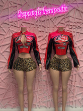 Load image into Gallery viewer, Cheetah print sequins shorts
