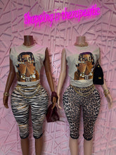 Load image into Gallery viewer, Printed Capris
