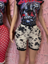 Load image into Gallery viewer, Printed Biker Shorts
