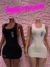 Load image into Gallery viewer, Hearts dress
