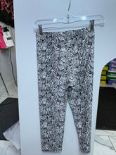 Load image into Gallery viewer, Leggings
