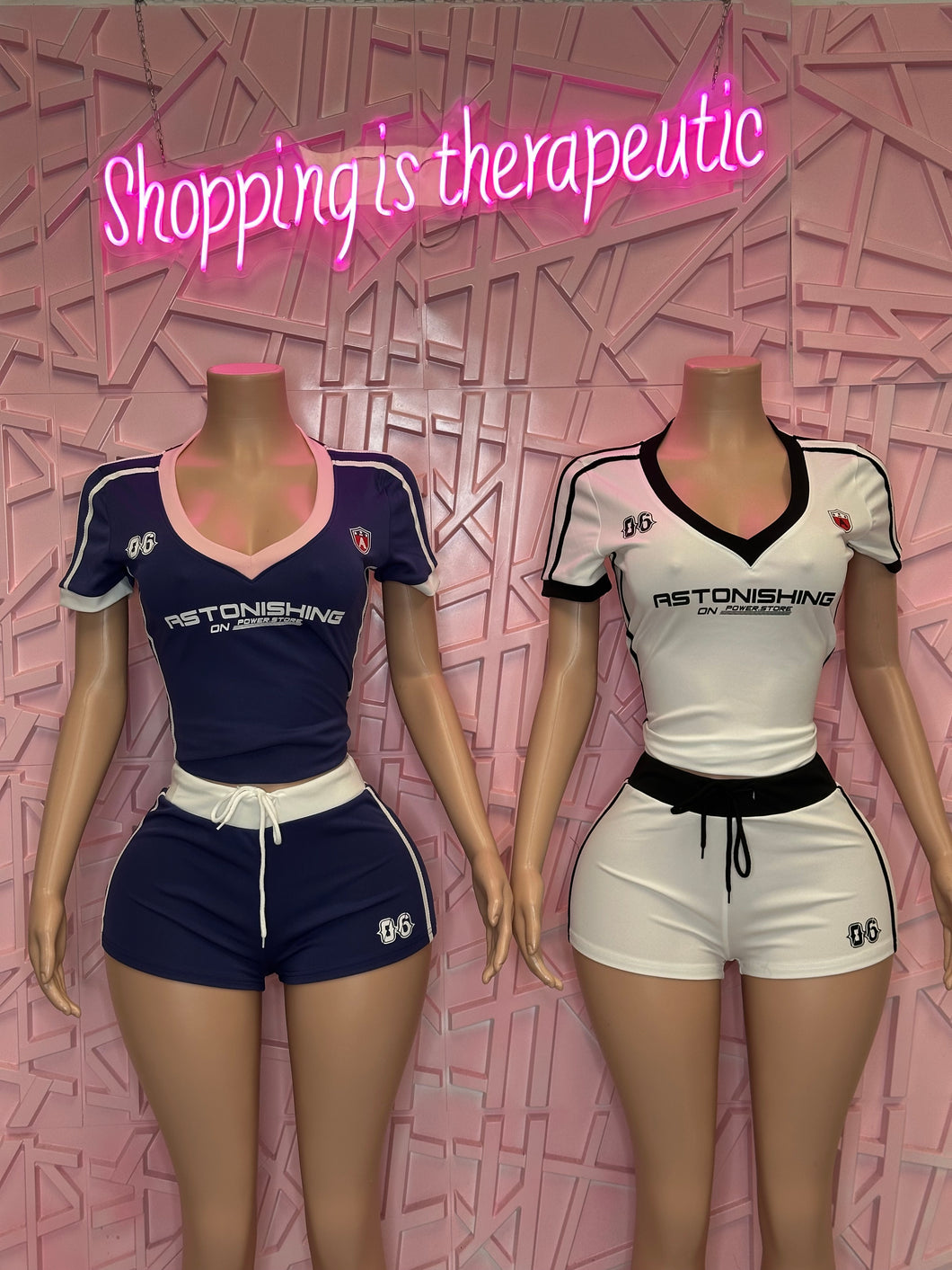 Astonishing short sleeve set
