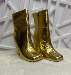 Camel Toe Boots (gold)