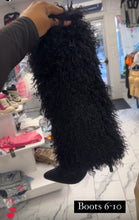 Load image into Gallery viewer, Furry boots (heels)
